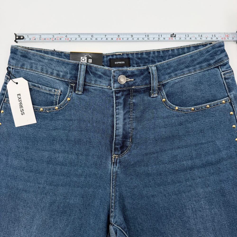 Express Embellished Stud Straight Leg Jeans NWT Size 8 Medium Wash Gold Studs - Picture 9 of 12